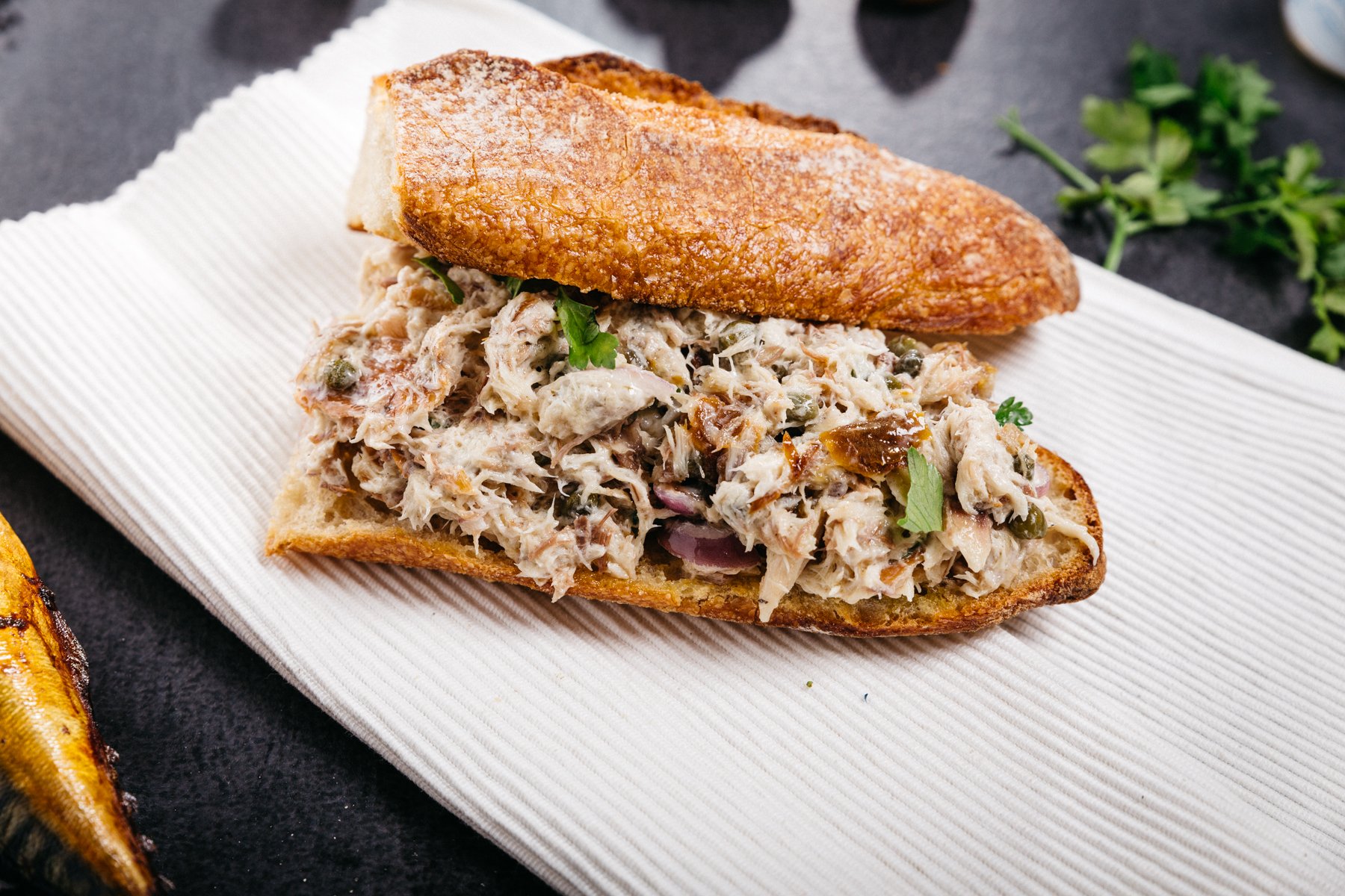 Dit heerlijke (broodje) makreelsalade is een favoriet van team Gkazas!
